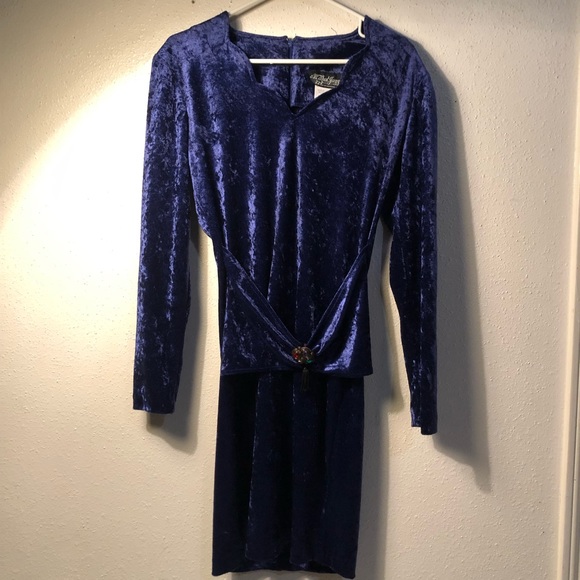 Vintage long sleeve blue velvet dress - Picture 1 of 4